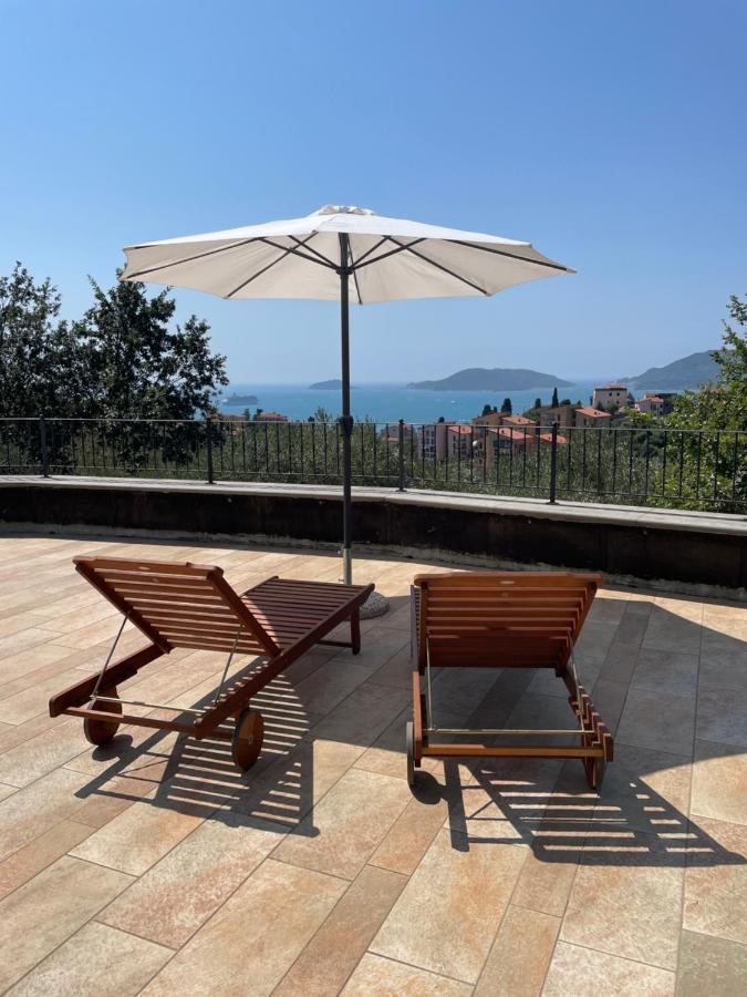 Villa Antonini. Lerici Exteriör bild